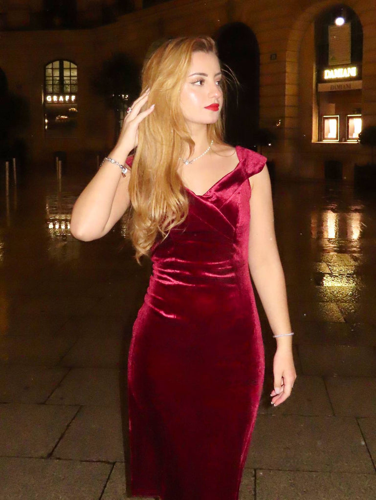 Wine Red 1960s Velvet Bodycon Dress