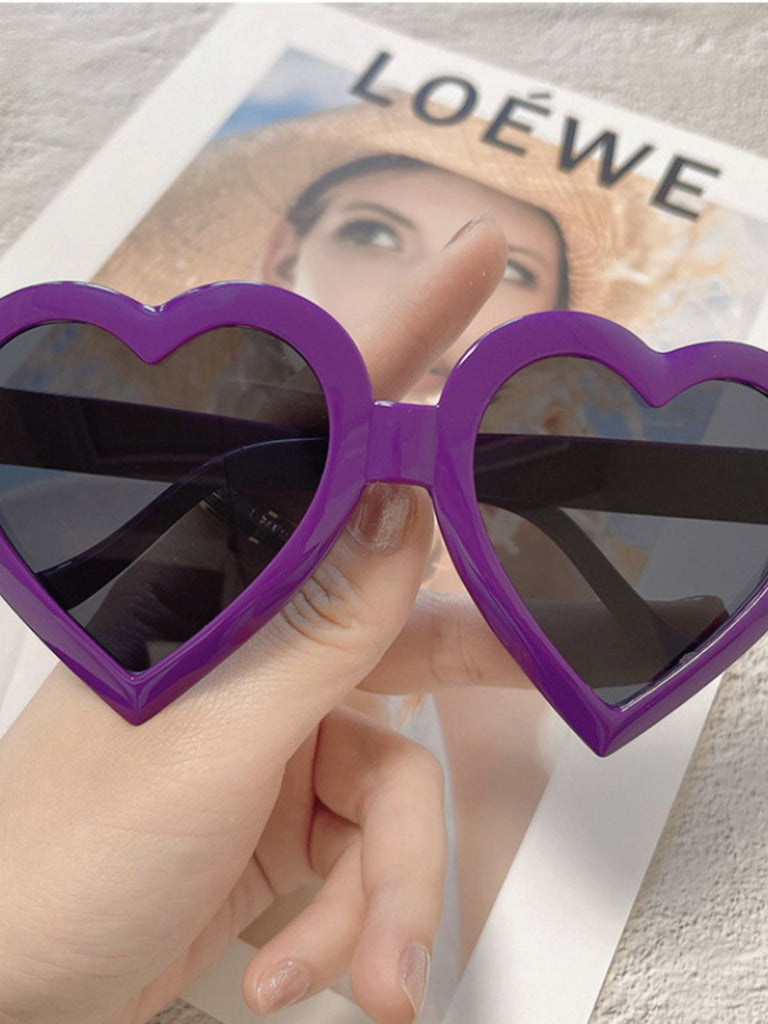 Vintage Curved Heart Frame Sunglasses