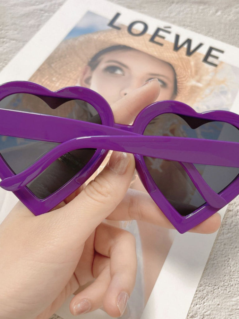 Vintage Curved Heart Frame Sunglasses