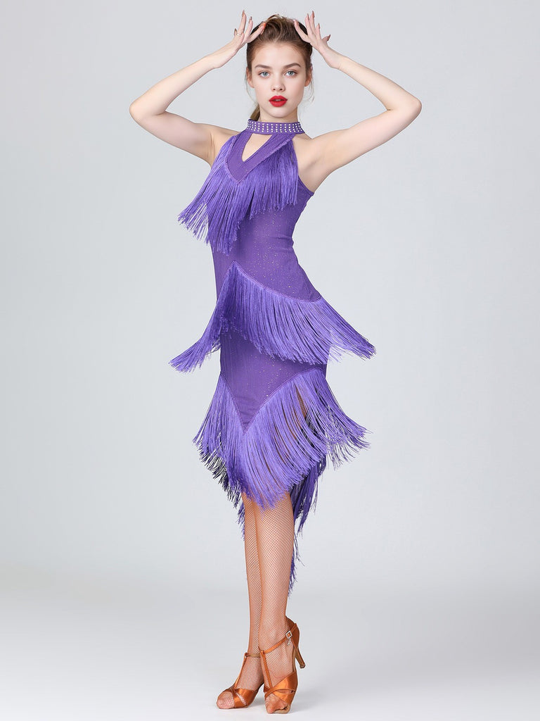 This 1920s Solid Beaded Fringed Hem Dress wraps her in 1920s elegance, one twirl at a time
