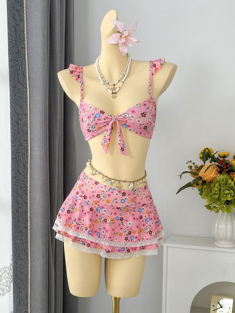 1940s Ditsy Floral Ruffle Strap Lace Trim Bikini Set, vintage swimsuit, pin-up swimwear - perfect for women who love vintage and retro fashion
