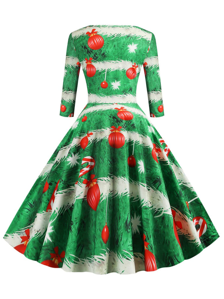 This 1950s Christmas Crew Neck Half Sleeve Dress wraps her in 1950s elegance, one twirl at a time