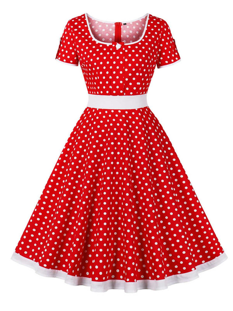 She slips into this 1950s Contrast Polka Dots Buttoned Dress and suddenly it's a 1950s daydream