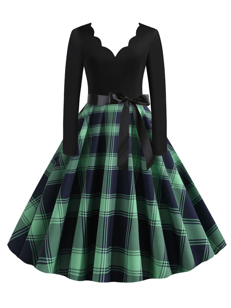She slips into this 1950s V-Neck Long Sleeves Plaid Swing Dress and suddenly it's a 1950s daydream