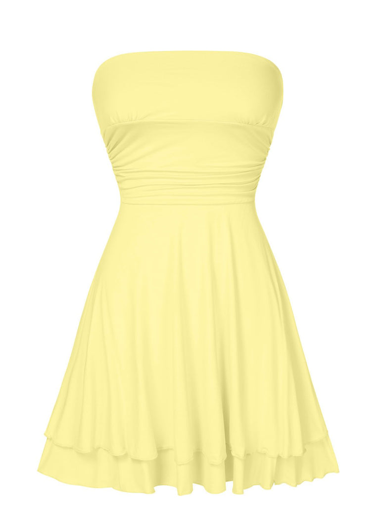 She slips into this 1960s Bandeau Solid Bodycon Dress and suddenly it's a 1960s daydream