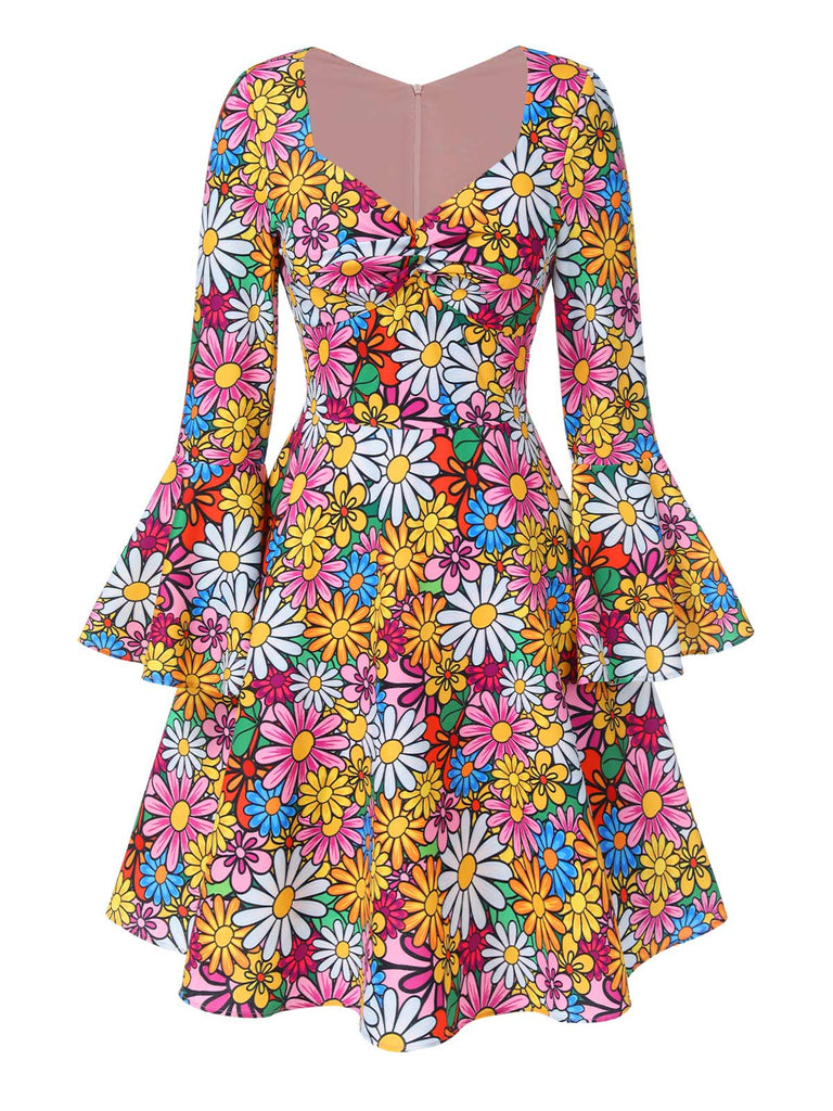 This 1960s Flare Sleeve Colorful Daisy Dress wraps her in 1960s elegance, one twirl at a time