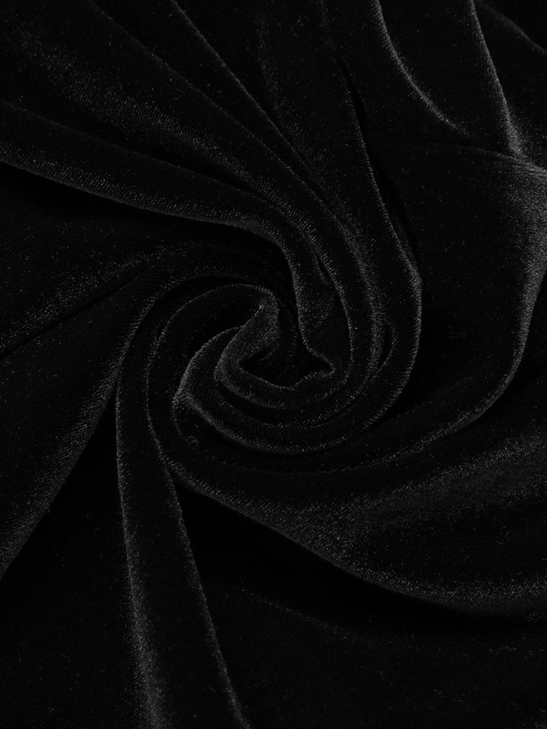 This 2PCS Black 1960s Solid Dress & Plush Cape wraps her in 1960s elegance, one twirl at a time