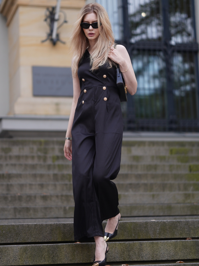 Black 1950s Sleeveless Buttoned Solid Jumpsuit