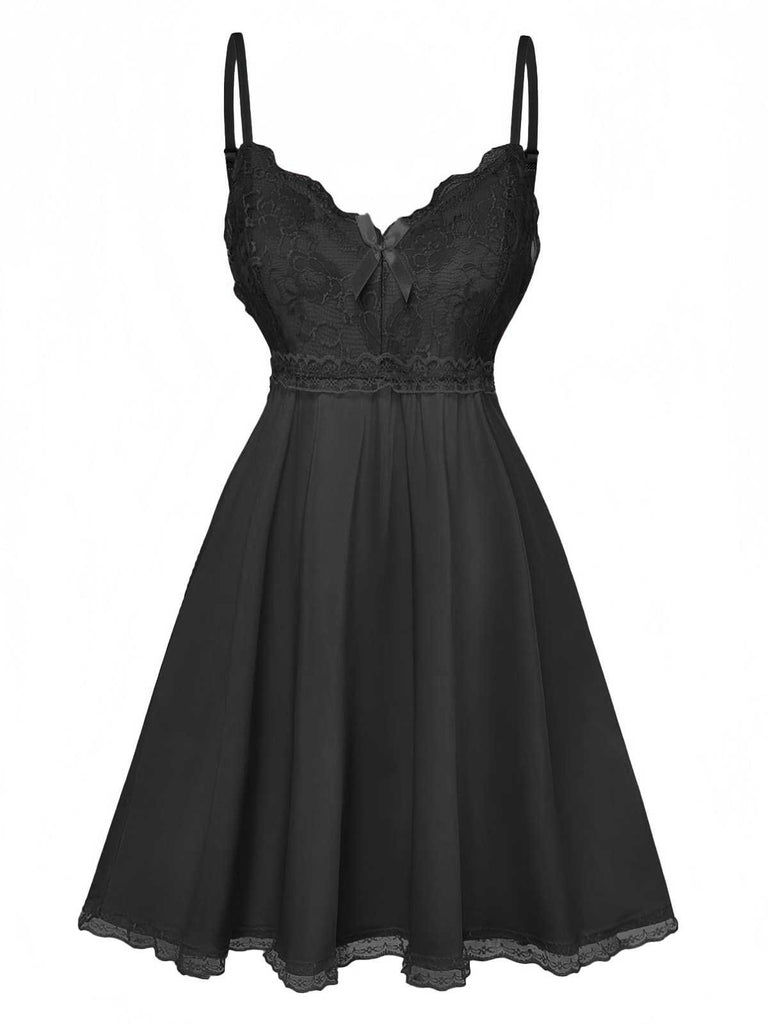 1940s Spaghetti Strap Lace Bow Nightgown