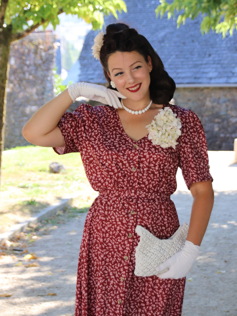 Wine Red 1940s V-Neck Ditsy Floral Dress