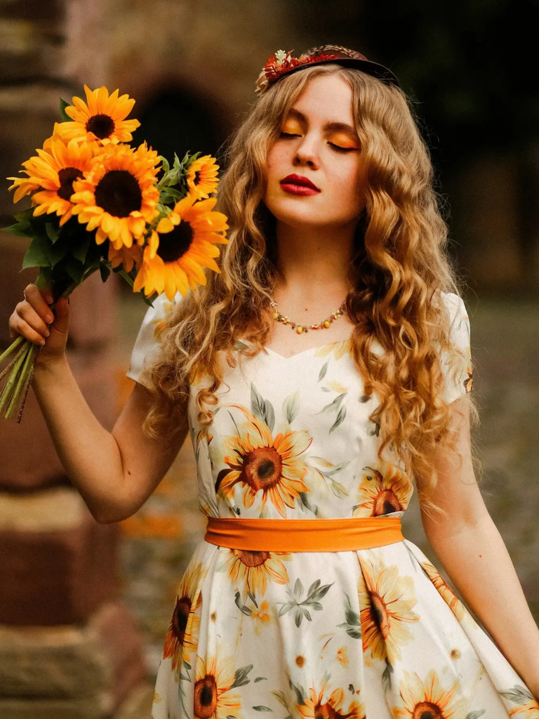 Orange 1950s Sunflower Sweetheart Neck Dress