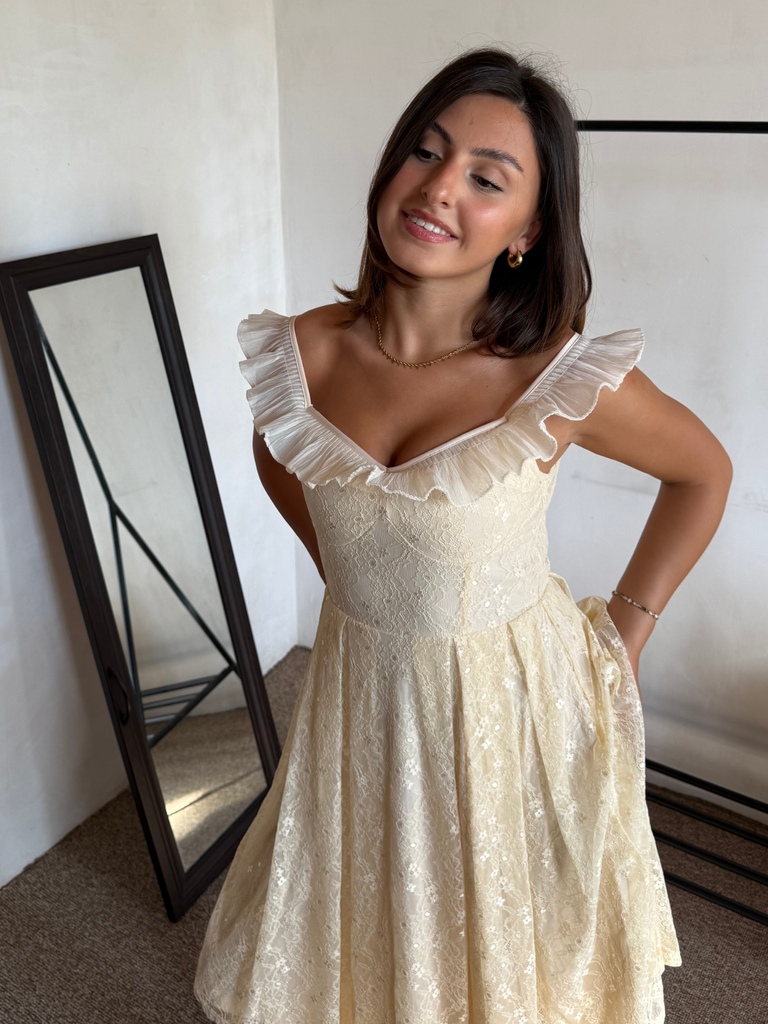 Beige 1950s Lace Ruffle Sweetheart Neck Swing Dress