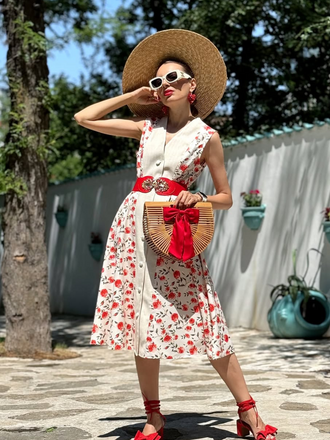 Beige & Red 1950s Painting Roses Belted Dress