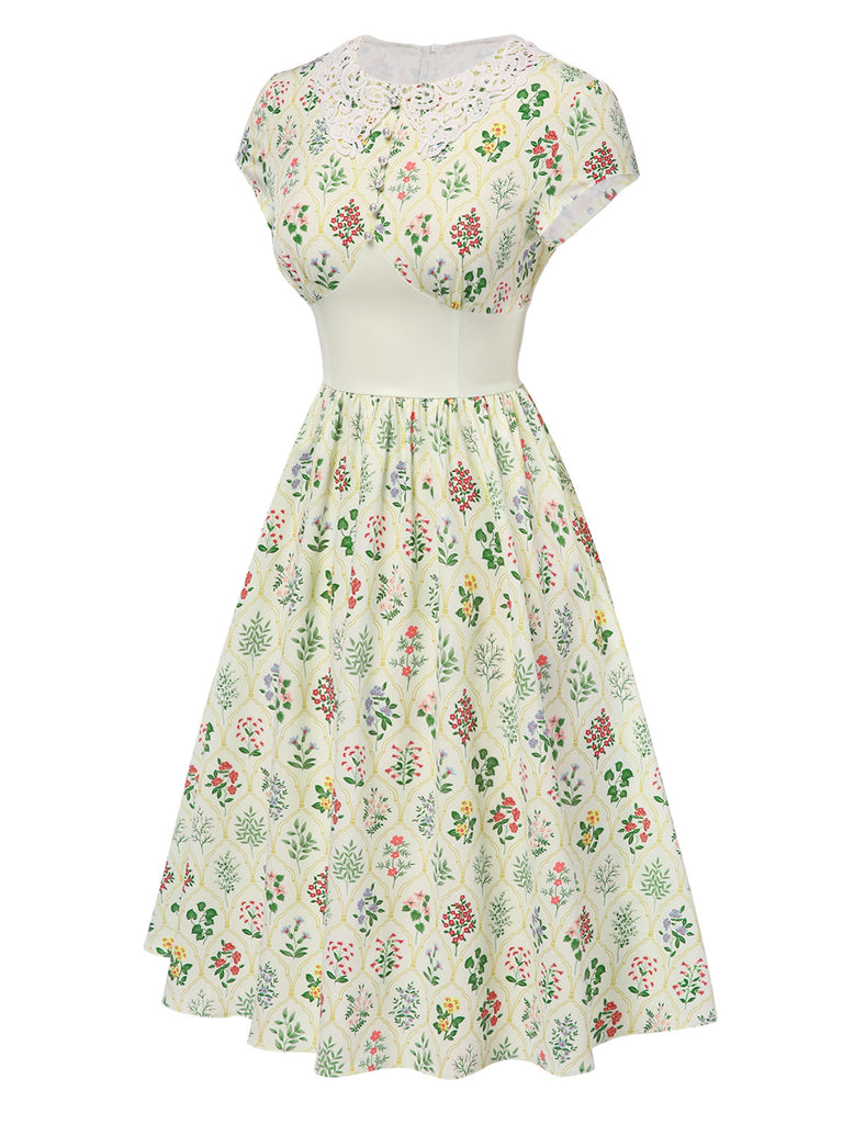 This Beige 1940s Floral Lace Collar Cap Sleeve Dress wraps her in 1940s elegance, one twirl at a time