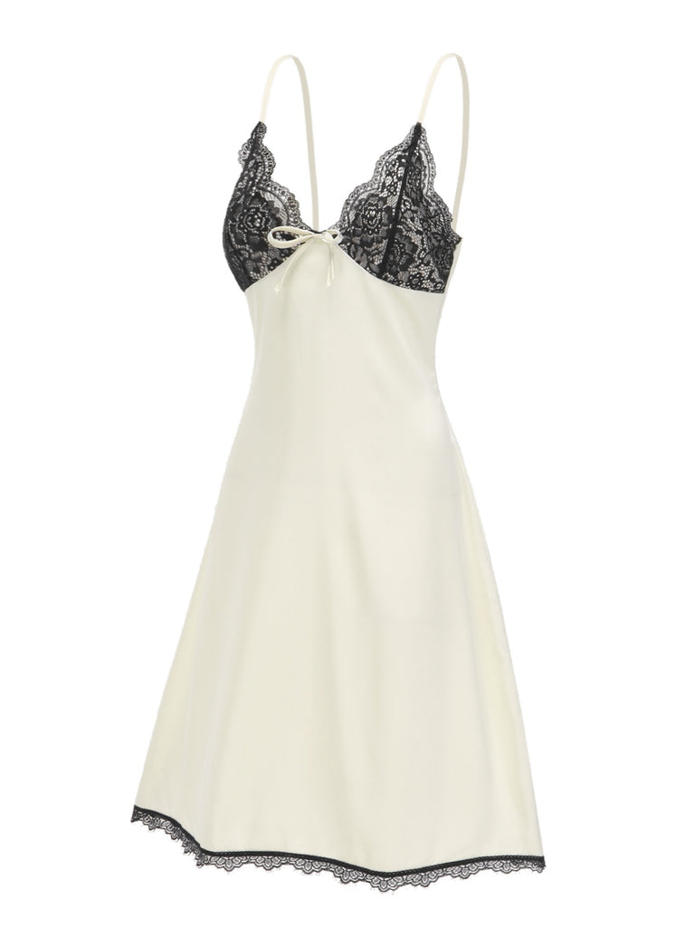 This Beige 1950s Lace Patchwork Satin Straps Nightgown wraps her in 1950s elegance, one twirl at a time