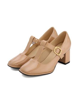 She finds her vintage story in this Beige Patent Leather Mary Jane Block Heel Shoes