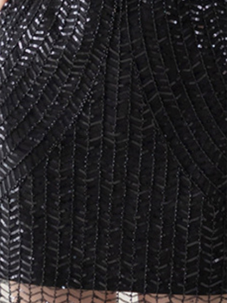 This Black 1920s V-Neck Sequined Evening Dress wraps her in 1920s elegance, one twirl at a time