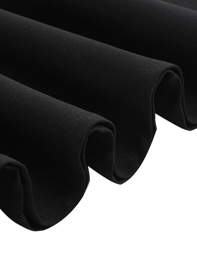 This Black 1940s Solid Buttoned Lapel Dress wraps her in 1940s elegance, one twirl at a time
