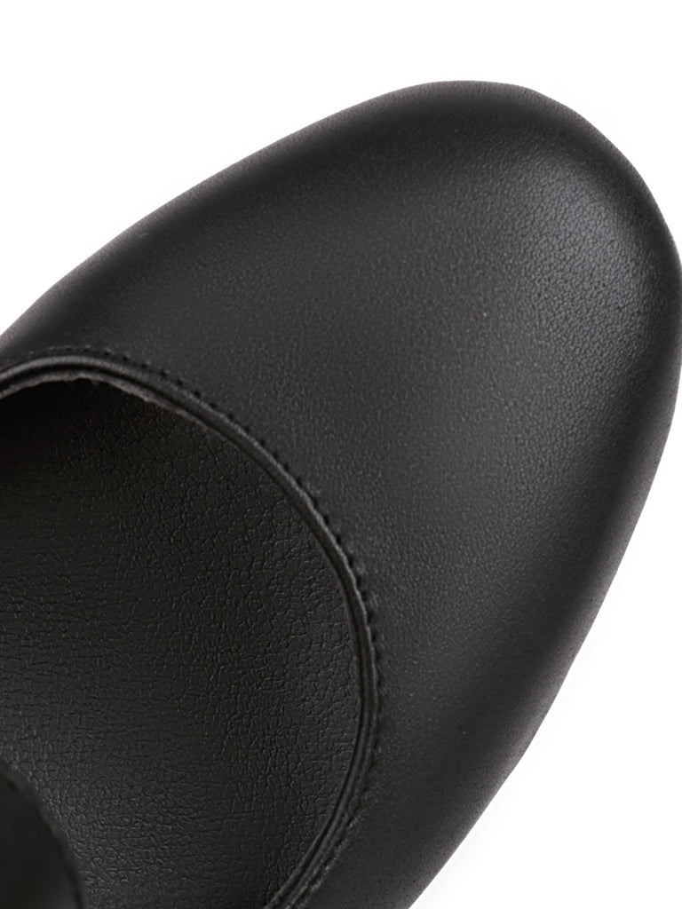 She finds her vintage story in this Black Skull Buckle Strap Platform Chunky Shoes