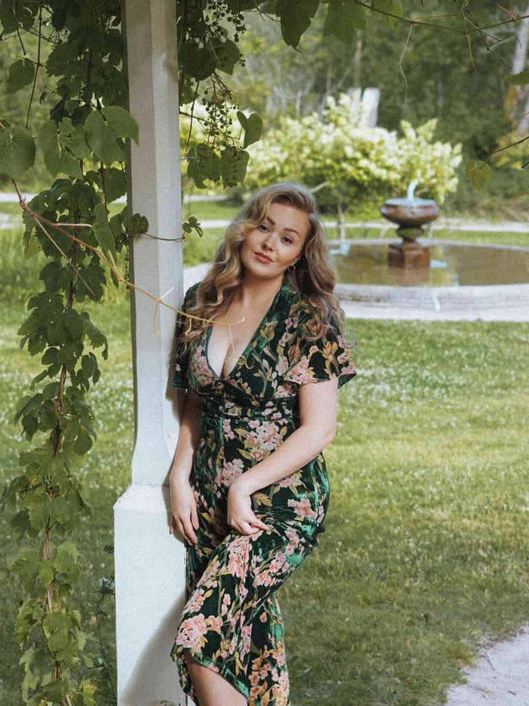 Green 1930s Velvet Vintage Jumpsuit: timeless style reimagined