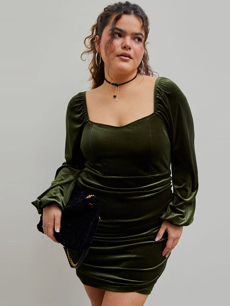 Green 1960s Solid Sweetheart Wrap Dress — a 1960s silhouette that turns sidewalks into runways