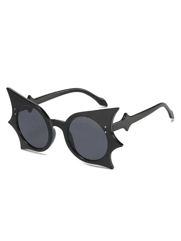 Halloween Bat Wing Gothic Sunglasses — vintage style that transcends decades