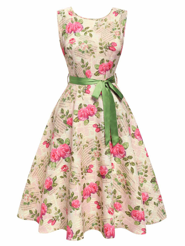 This Multicolor 1950s Rose Pictorial Belted Dress wraps her in 1950s elegance, one twirl at a time