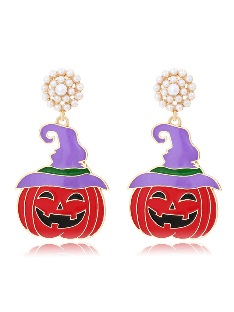 She adds this Orange Halloween Pearl Witch Pumpkin Earrings and suddenly it's vintage perfection