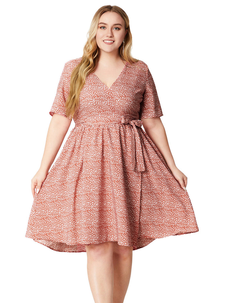 [Plus Size] Pink 1940s V-Neck Floral Pocketed Wrap Dress - vintage dress, retro fashion, floral print for vintage lovers