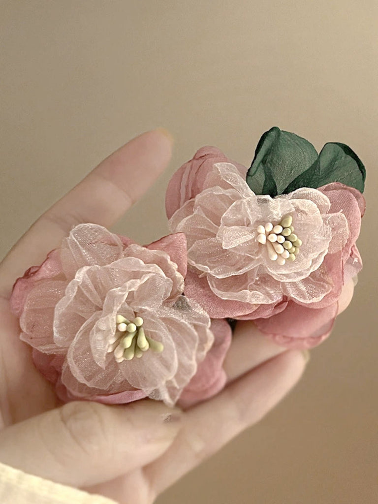 This Pink Vintage 3D-Floral Earrings carries 1950s stories waiting to be told