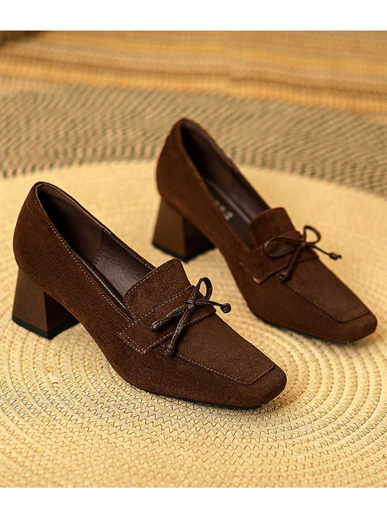 She finds her 1950s story in this Retro Bow Square Toe High Heels Shoes