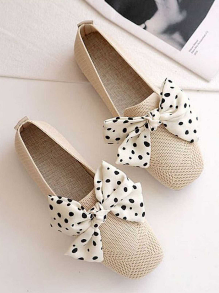 This Retro Polka Dot Bow Soft Sole Shoes whispers 1950s secrets to those who notice