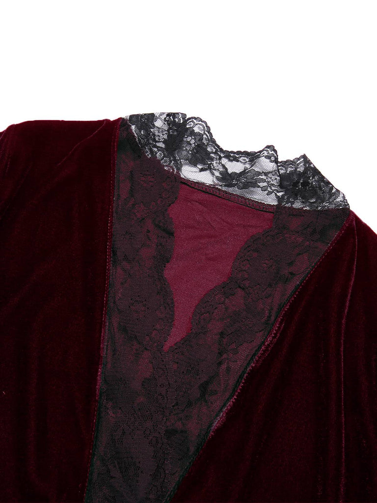 1970s Lace Trim Velvet Lounge Night Robe