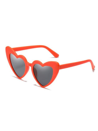 Vintage Alloy Temple Heart Frame Sunglasses