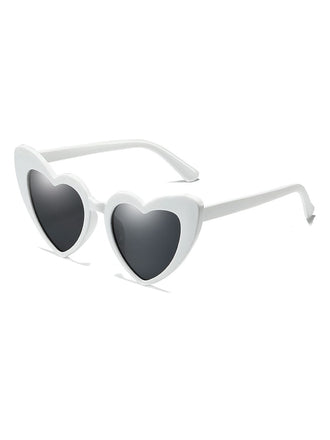 Vintage Alloy Temple Heart Frame Sunglasses