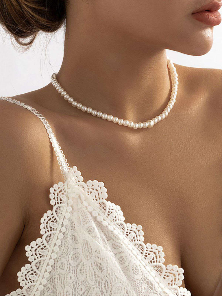 White Vintage Pearl Back Drop Chain Necklace