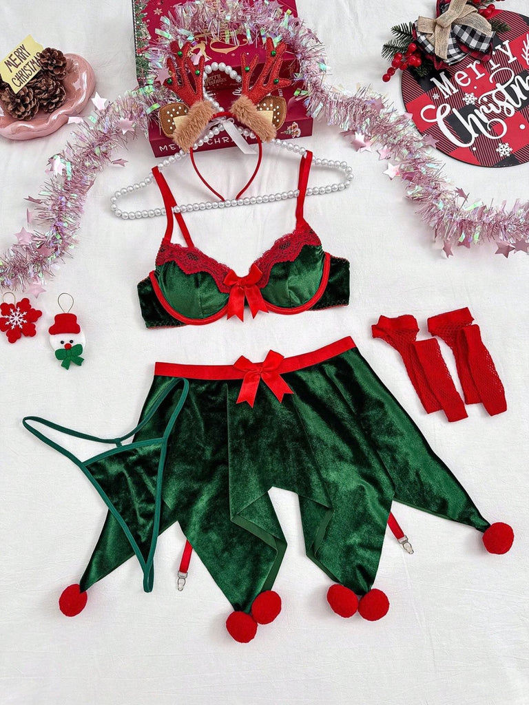 Green 1960s Christmas Nightgown 2