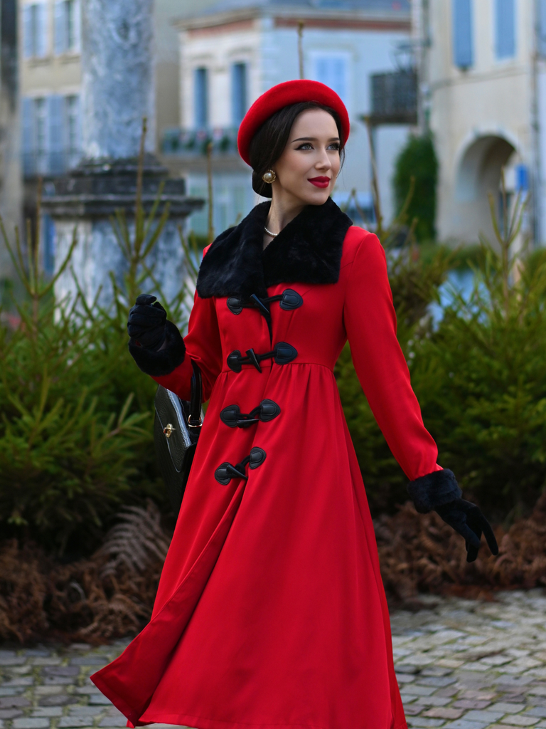 1950s Red And Black Fur Collar Coat