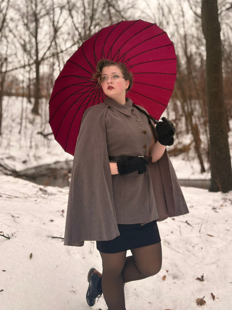 1940s Lapel Belted Jacket With Detachable Cape