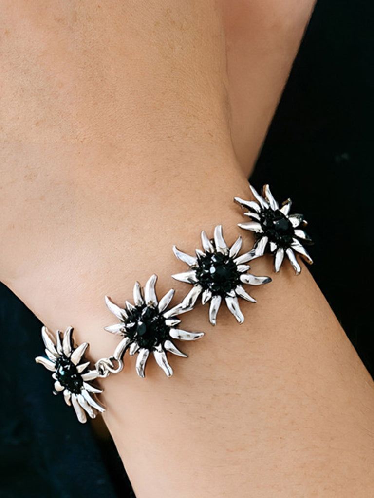 Floral Vintage Classic Accessory 2