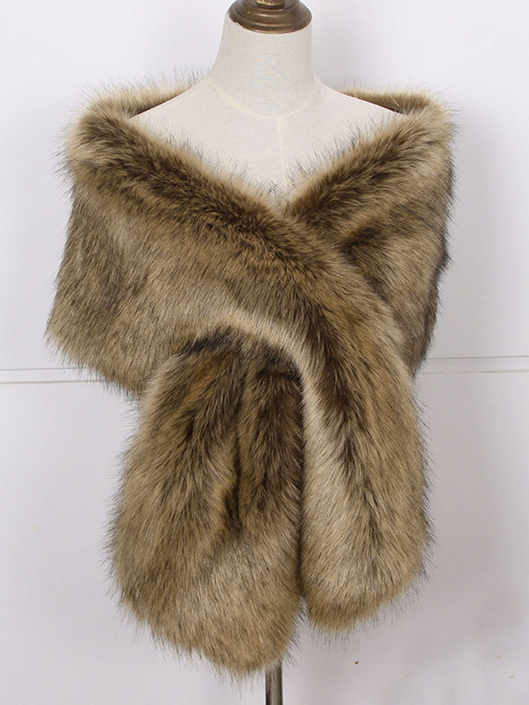 This Vintage Faux Fur Cape Scarf is her armor of 1950s elegance