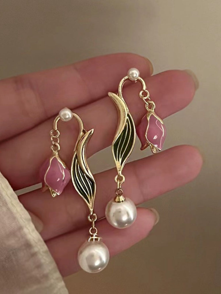 Vintage Gold Edge Tulip Pearl Earrings - vintage fashion, retro style, glamorous gold