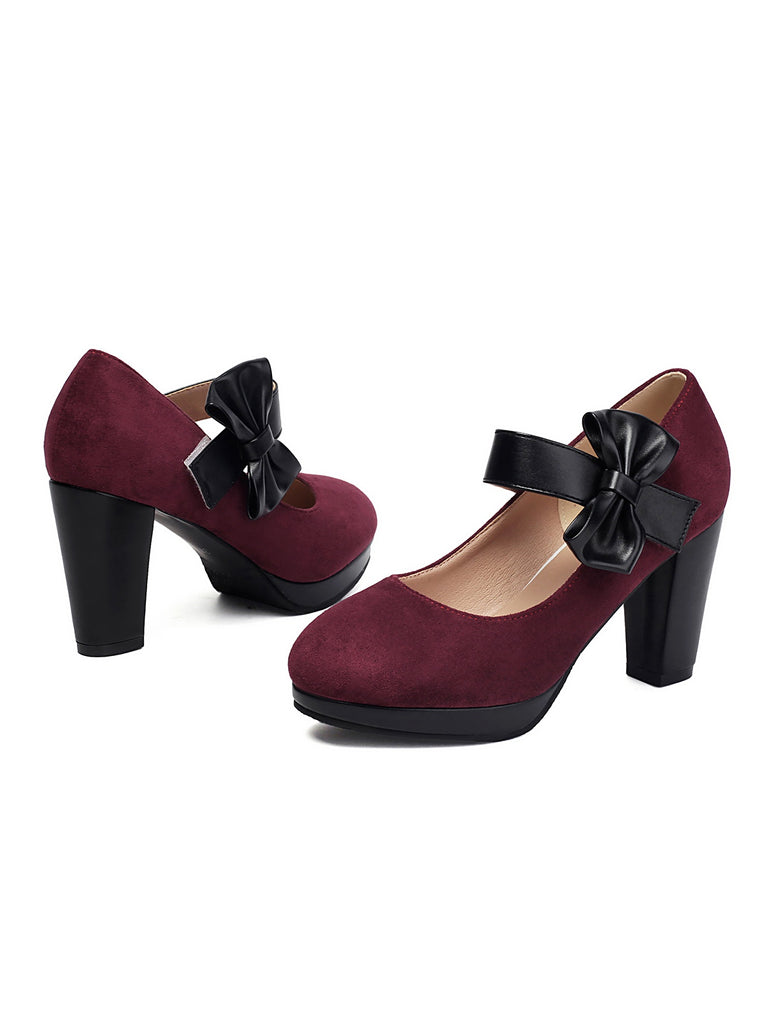 She finds her 1950s story in this Vintage Mary Jane Bow Chunky Heel Shoes