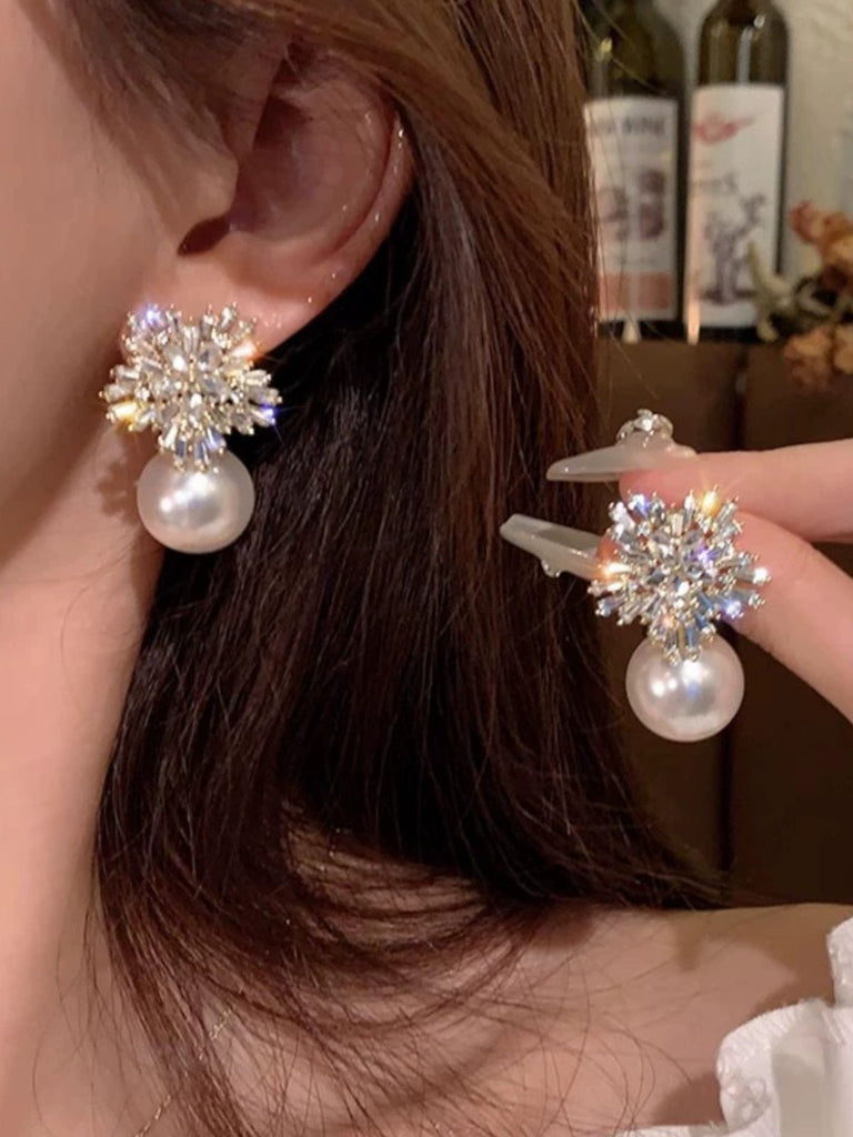 White Floral Vintage Classic Accessory 2