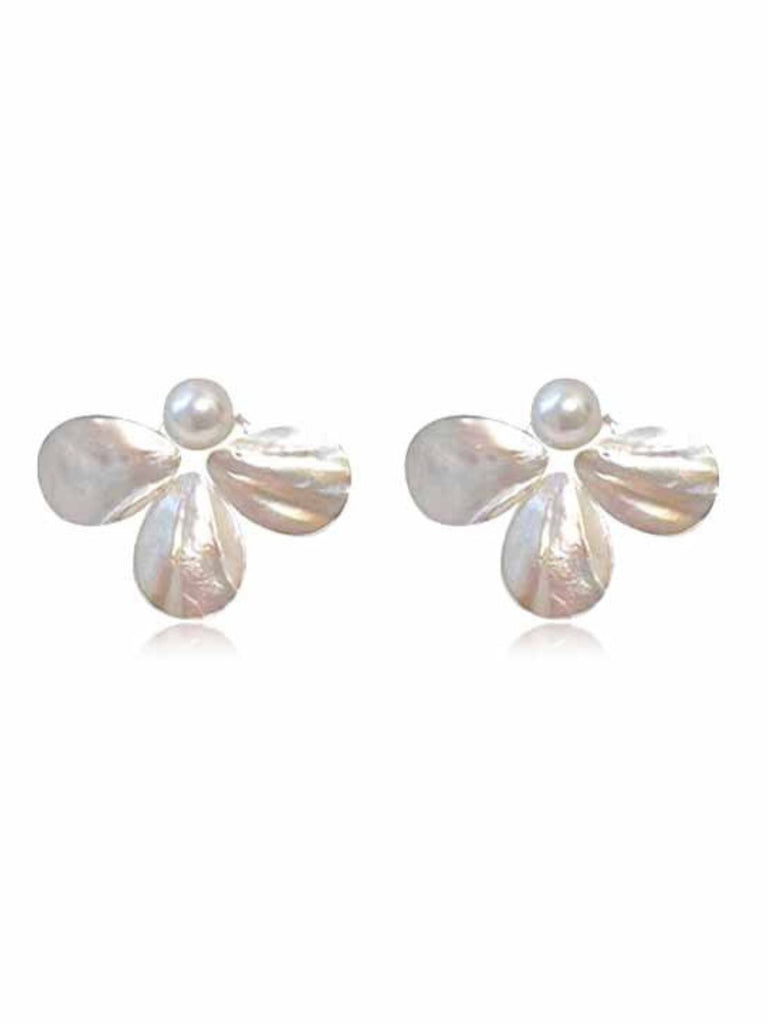 White Resin Pearl Flower Stud Earrings - vintage jewelry, Art Deco for vintage lovers