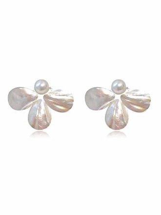 White Resin Pearl Flower Stud Earrings - vintage jewelry, Art Deco for vintage lovers