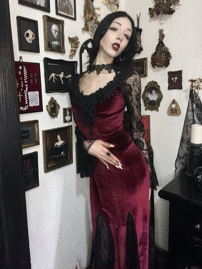 1930s Lace Long Sleeve Fishtail Dress