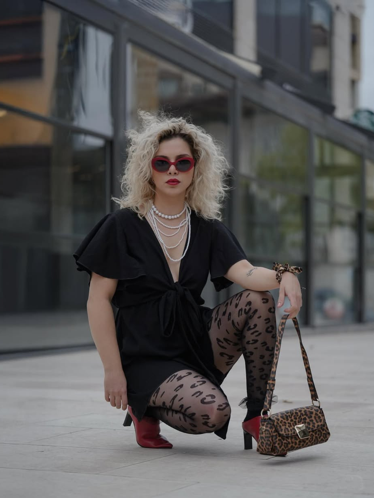 1950s Solid V-Neck Cotton Flounce Sleeve Romper