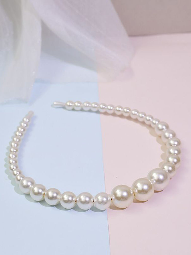 Retro White Pearls Headband