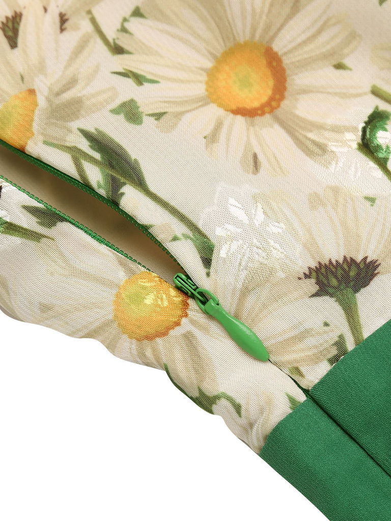 Close-up: 1950s 1950s Floral Halter Lace-up Vintag